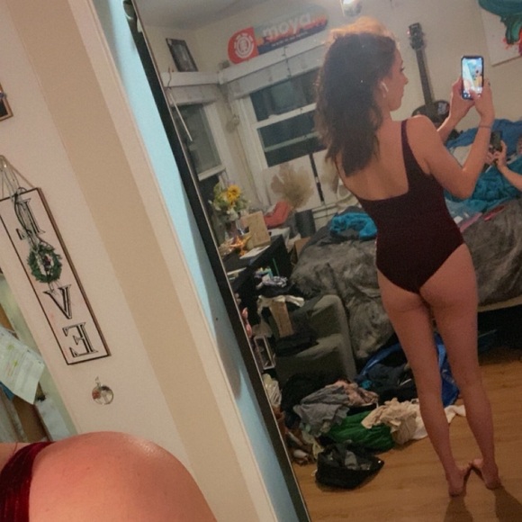 Elegant Velvet Burgundy Body Suit - Picture 4 of 12